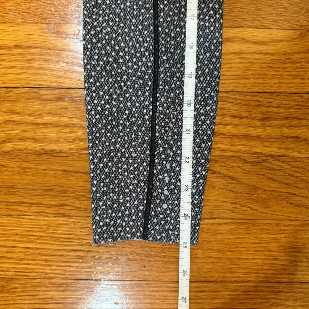 Lululemon Fast And Free 7/8 Tight Frozen Fizz White Black - Size 4 Pockets